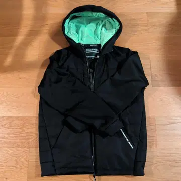 BURTLE 자켓 블랙