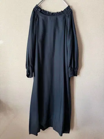 아두이트리스테스 원피스