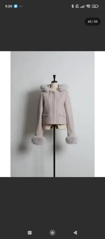 토코 클로젯 탈부착 가능한 퍼 장식 비쥬 장식 숏코트