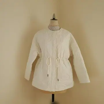 아이보리 퀼팅 자켓 허리 조절 가능