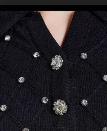 Sov 비쥬 부착 블랙 긴팔 니트 스웨터