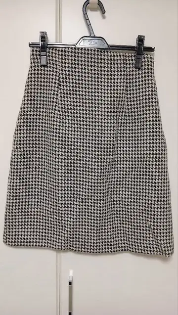 하운드투스 체크 패턴 스커트
