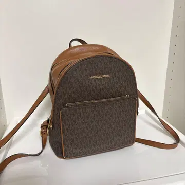 MICHAEL KORS 아디나 미디엄 로고 백팩 브라운