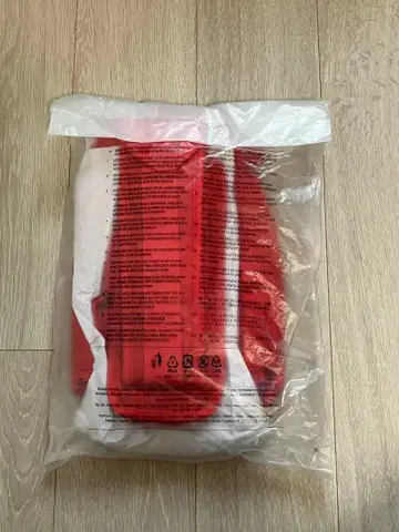 미개봉 새상품! 모모쿠로 아디다스 콜라보 포슈레 바디백 빨간색