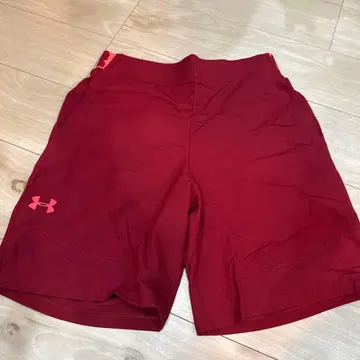 언더아머 히트기어 빨간색 숏팬츠 XL