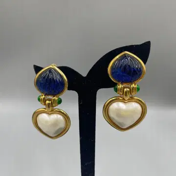 24 빈티지 하트형 펄과 파란색 장식의 귀찌