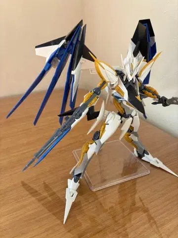 MODEROID 크로스 앙주 비르키스 조립 완료