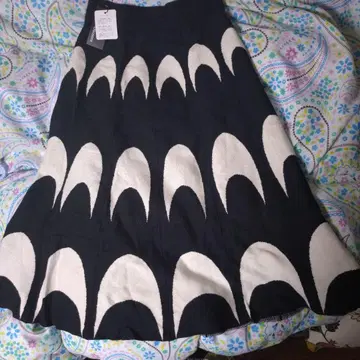 새상품 니트 플레어 스커트 블랙 M-L