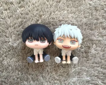 빛이 죽은 여름 큐룽하게 쳐다보는 포즈 피규어