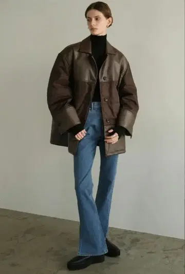 LEATHER SWITCHING OVER JACKET