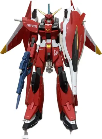 건담 프라모델 전체 도색 완성품 1/100 세이버 건담