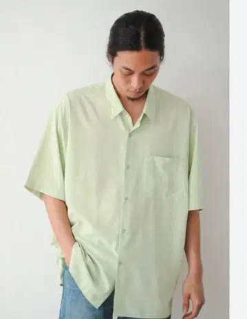 연한 그린 컬러 반팔 셔츠 빅 사이즈