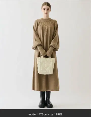 암워머 니트 원피스