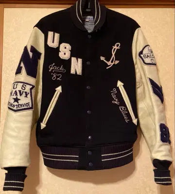 [ 신춘 SALE ] 레어 디자인 화이츠빌 바시티 자켓