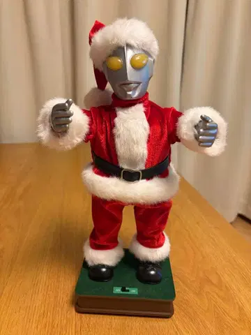 울트라맨 산타 코스튬 피규어 [정크제품]