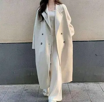 화이트 더블 브레스트 롱 코트