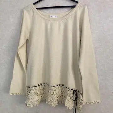 IKUKO 밑단 레이스 포함 긴팔 니트