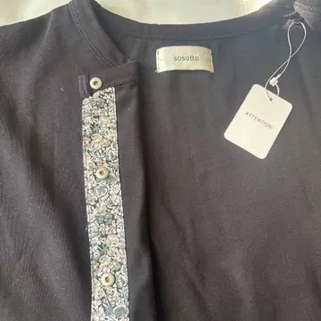 [ sosotto ] 리버티 블랙 꽃무늬 가디건 스냅 버튼 소소토