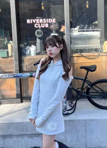 YUI 기획 후드티 원피스