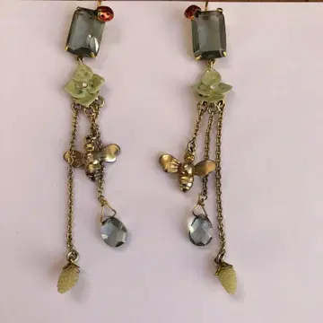 레네레이드 무당벌레 꽃과 벌 모티브 롱 귀걸이