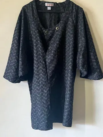 MITSUKOSHI 블랙 무늬 도효 코트