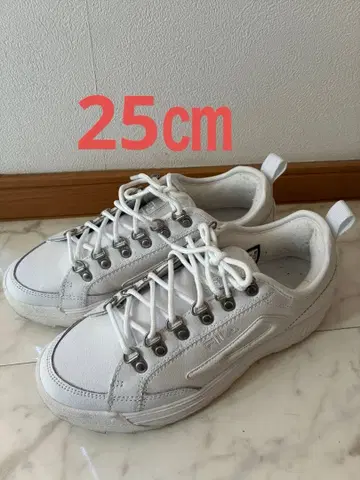 FILA 휠라 통굽 스니커즈 스니커즈 25cm 화이트