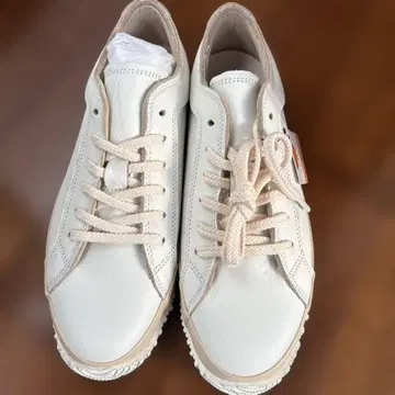 스핑글무브 화이트 가죽 스니커즈 SS