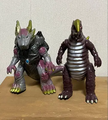 울트라 괴수 가디 블랙킹 피규어 (소프트 비닐)