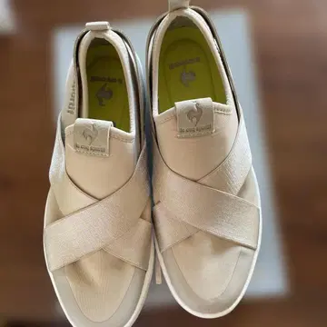 르꼬끄 스포르티브 베이지 스니커즈