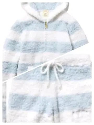 플리스 스카이블루와 화이트 스트라이프 룸웨어