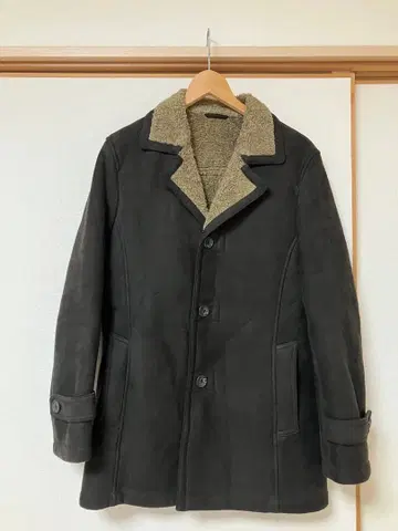 새상품급 유니클로 다크 브라운 스웨이드 보아 안감 자켓 M 사이즈