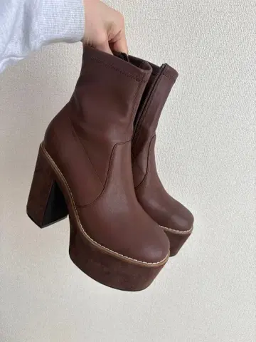 브라운 하이힐 부츠