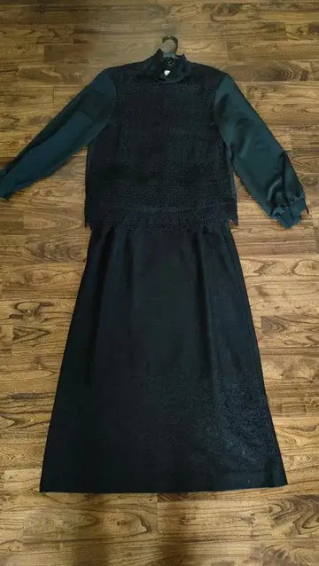 레이스 소재 포멀 블라우스 스커트 세트