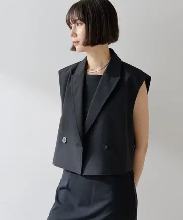 Whim Gazette 슬리브리스 자켓 새상품