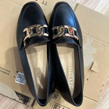 JIHYANG 치향 레인 대응 통굽 로퍼 L