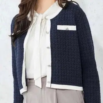 새상품 AOKI 아오키 배색 니트 자켓 가디건 M사이즈 네이비