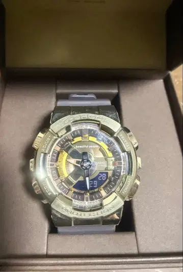 G-SHOCK beautiful people 골드 손목시계