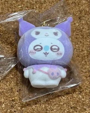 치이카와 x 산리오 시크릿 플로키 마스코트 참 모몽가