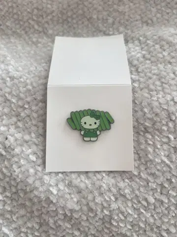 오사카 만박 일본관 한정판 해조 키티 핀 배지 산리오 미사용 스피루리나