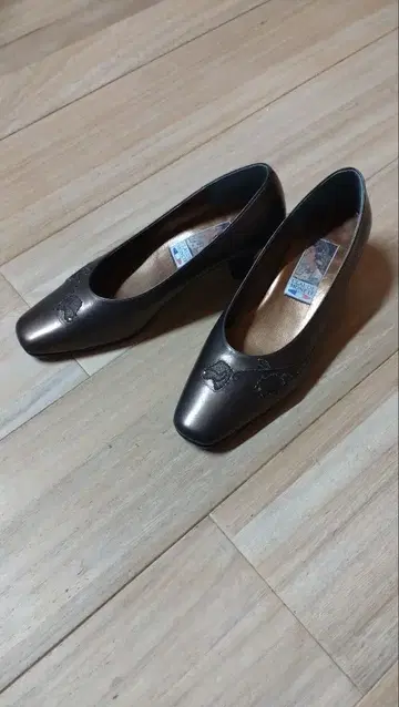 CLAUDE MONET 브론즈 하이힐