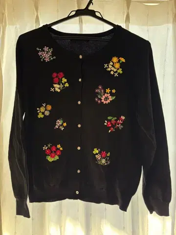 [ 새상품급 ] 퀸즈 코트 빅 사이즈 5 자수 가디건