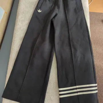 adidas 블랙 스트라이프 와이드 팬츠