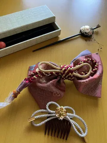 일본 의류 머리 장식 헤어콤