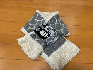 핸드메이드 미나 페르호넨 그레이