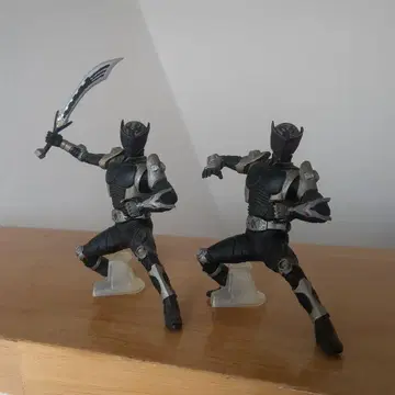 얼티밋 솔리드 더 다크 히어로즈 류가 2종