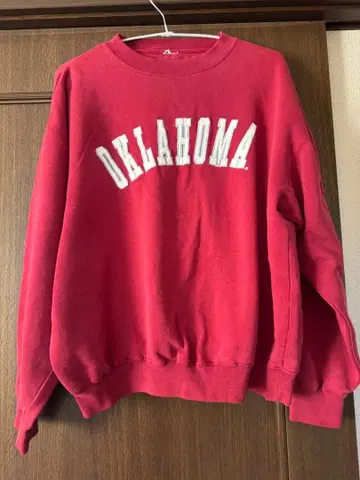 구제 의류 로고 레드 트레이닝복