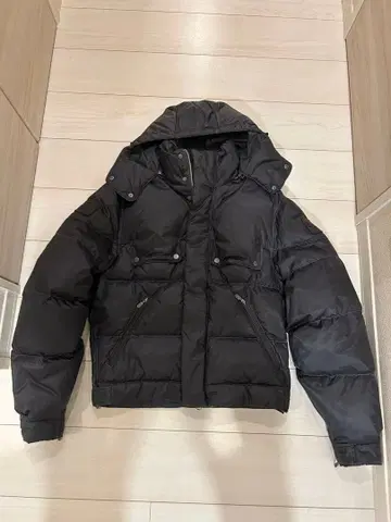 Belstaff 블랙 다운 자켓 후드 부착