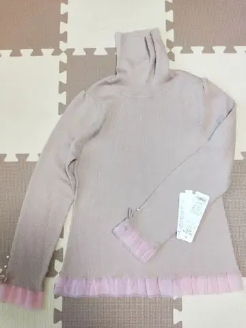 새상품 슈퍼 뷰티 터틀넥 니트 프릴프릴 44