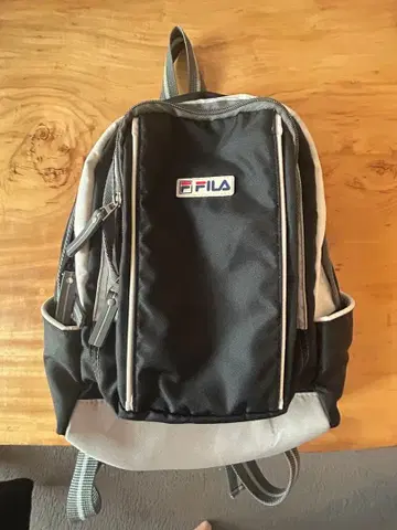 FILA 백팩 블랙/그레이