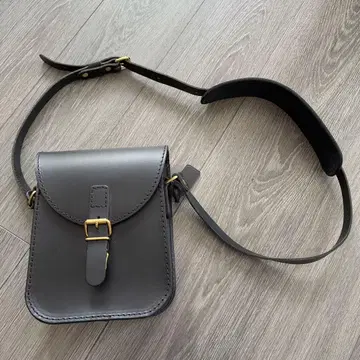 HERZ 가죽 숄더백 블랙